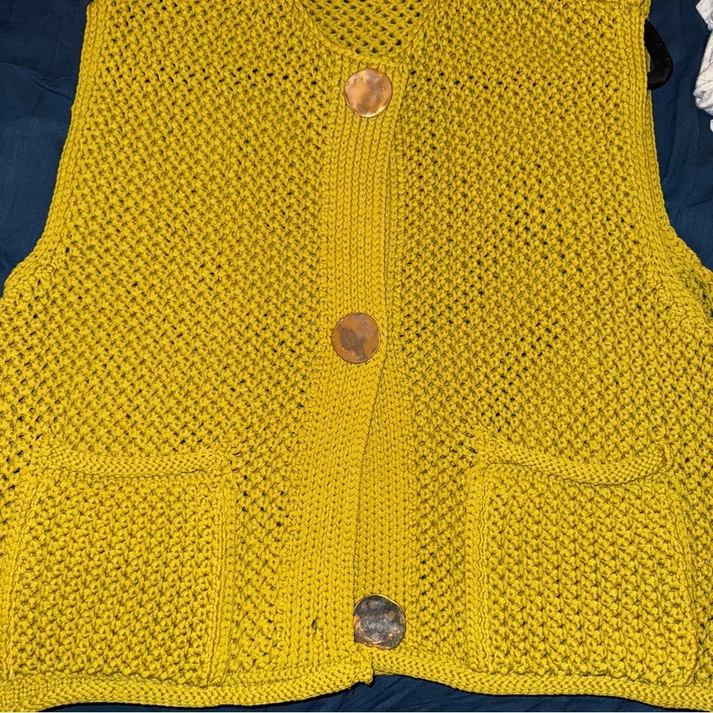 Zara Pistachio Chunky Knit Button-Up Vest - Picture 3 of 6